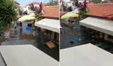 İzmir Seferihisar sokaklarını denizden taşan sular bastı