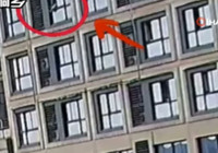 5. kattan düşen 2 yaşındaki çocuğu havada yakaladı