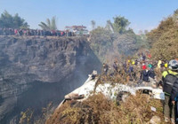 Hintli yolcu Nepal'deki uçağın düşme anını anbean kayıt altına almış