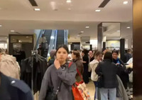 AVM'lerde 'Şahane Cuma' kuyruğu