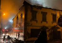 İskenderun'da tarihi bina yangında küle döndü