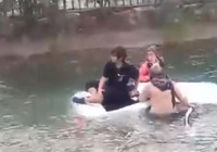 Otomobil sulama kanalına uçtu! 6 kişi vatandaşlar tarafından kurtarıldı