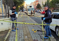 Lise öğrencisi okul önünde bıçaklı saldırıda yaralandı