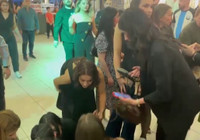 Depreme düğün salonunda yakalanan kadın bayıldı
