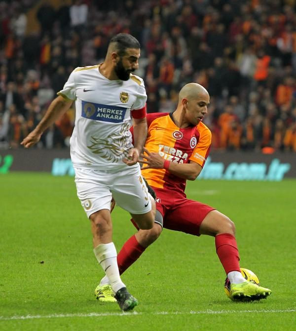 Galatasaray Ankaragücü ile 2-2 berabere kaldı - Resim : 2