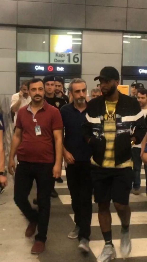Galatasaray'ın yeni transferi Ryan Babel, İstanbul'da! - Resim : 1