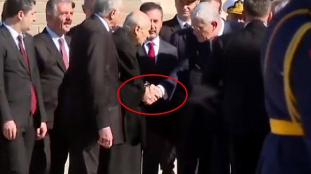 Dervişoğlu ipi fırlattığı Bahçeli ile karşılaştı: Tüm gözler onlara çevrildi - Resim : 2