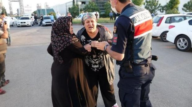 Antalya'da fabrikada gaz sızıntısı: 2 kişi hayatını kaybetti - Resim : 2