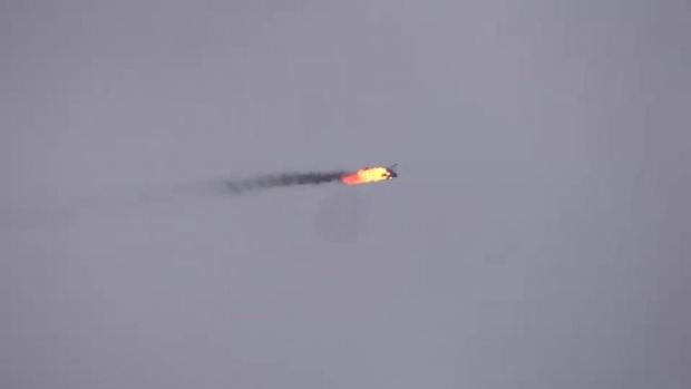 İdlib'de Esed rejimine ait helikopter düşürüldü - Resim : 1