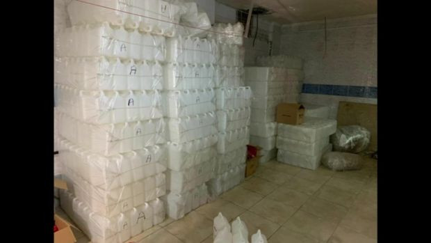 İstanbul'da 6 ton etil alkol ele geçirildi! Mersin'deki ölümlerle bağlantılı - Resim : 2