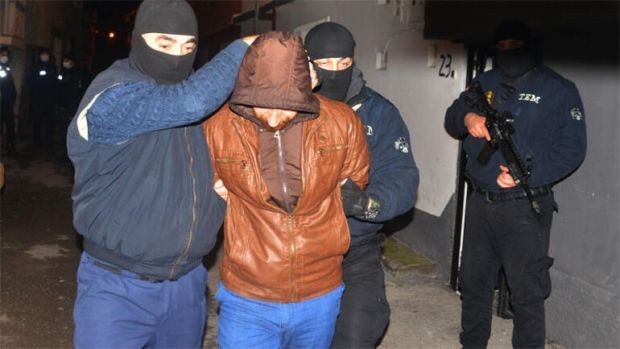 İstanbul'da PKK operasyonu: HDP'nin Beşiktaş ve Kağıthane ilçe başkanları gözaltına alındı - Resim : 2
