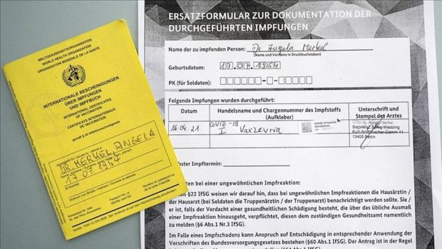 Almanya Başbakanı Merkel, AstraZeneca aşısı oldu - Resim : 1