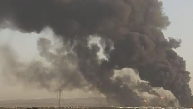 Tahran'da petrol rafinerinde büyük yangın! - Resim : 1