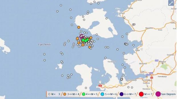 İzmir'de 1 saatte 47 deprem meydana geldi - Resim : 1