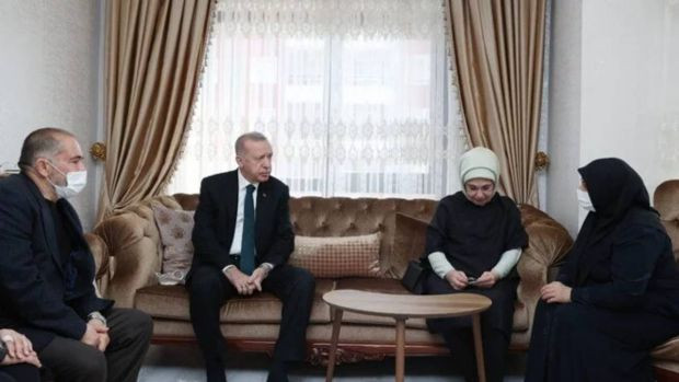 Cumhurbaşkanı Erdoğan'dan Başak Cengiz'in ailesine ziyaret - Resim : 1