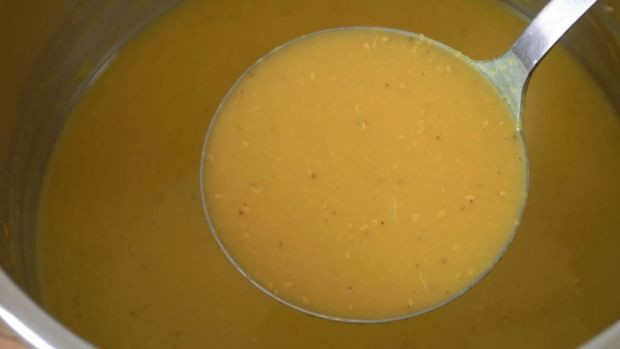 Asla topaklanmıyor. Lokanta usulü mercimek çorbası nasıl yapılır? İşin sırrını 42 yıllık Bedri Usta verdi - Resim : 1