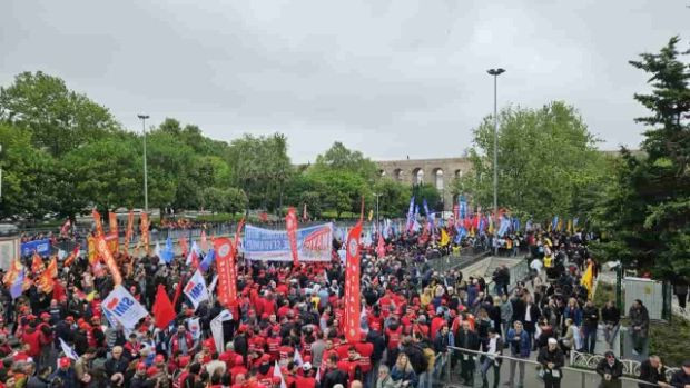 Canan Kaftancıoğlu eleştiride bulunmuştu: Özgür Özel "Neden Taksim'e yürümedi" sorusunu cevapladı - Resim : 2