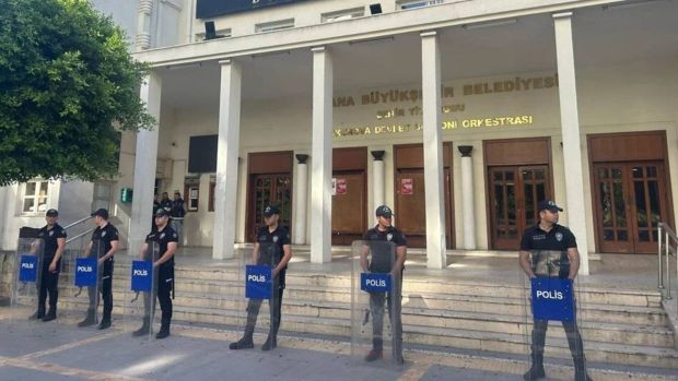 CHP'li Belediyelere şafak operasyonu! Muhittin Böcek, Zeydan Karalar ve Abdurrahman Tutdere gözaltına alındı - Resim : 2