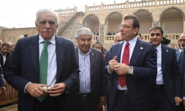 Ekrem İmamoğlu, Ahmet Türk'e destek için Mardin'e gitti: ''Kararlı insanlarız, asla yılmayız'' - Resim : 1