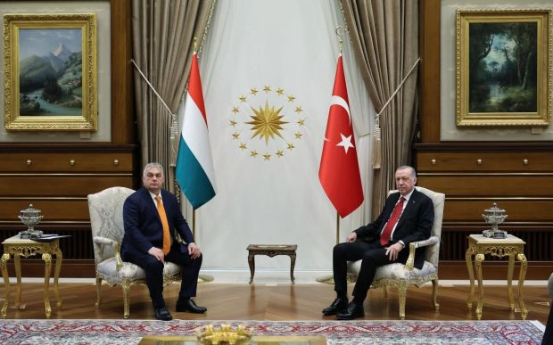 Cumhurbaşkanı Erdoğan, Viktor Orban'ı kabul etti: Külliye'de kritik görüşme - Resim : 1