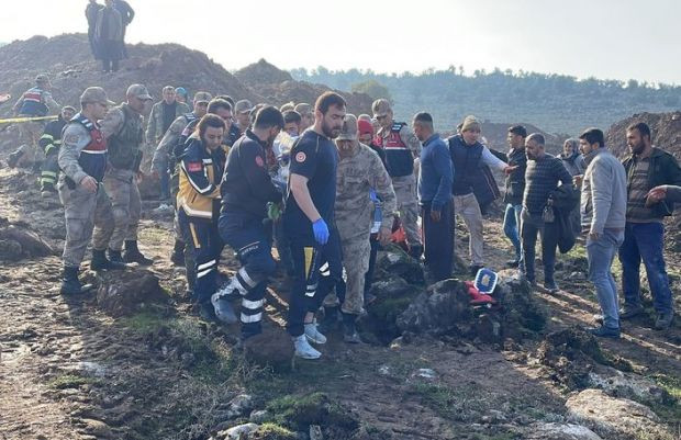 Kilis'te göçük altında kalan 2 işçi hayatını kaybetti - Resim : 1