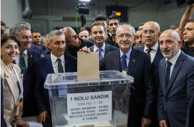 CHP'de Kılıçdaroğlu dönemi sona erdi: Yeni genel başkan Özgür Özel oldu - Resim : 1