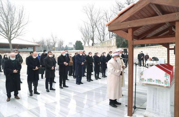 Cumhurbaşkanı Erdoğan cenaze törenine katıldı! Sosyolog Nur Vergin'e veda - Resim : 1