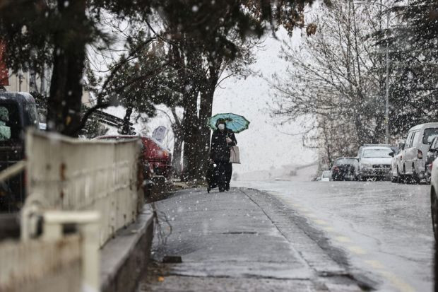 Ankara'ya lapa lapa kar yağıyor! - Resim : 1