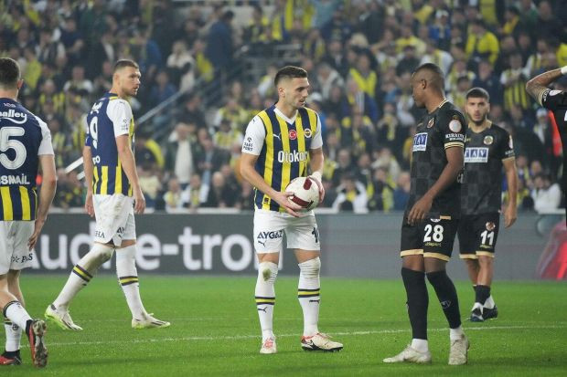 Gerilim artıyor: Galatasaray'dan Fenerbahçe'ye sert sözler - Resim : 2
