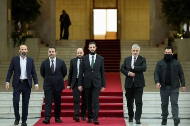 Türkiye'de öğrenciydi memleketinde bakan oldu: Suriye'nin yeni kabinesinde dikkat çeken isim - Resim : 3