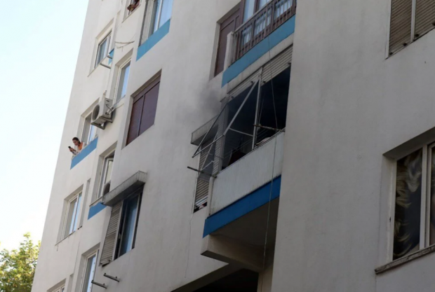 Antalya’da yangın: 6 kişi dumandan etkilendi - Resim : 1