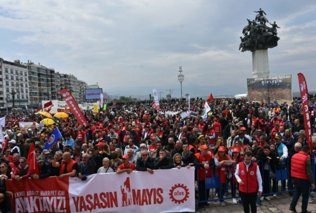 İstanbul'da 1 Mayıs: 384 kişi gözaltına alındı! - Resim : 3