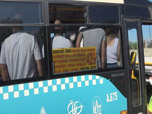 Esenyurt'ta minibüsten 37 yolcu çıktı: Siz sayı saymayı bilmiyorsunuz! - Resim : 1