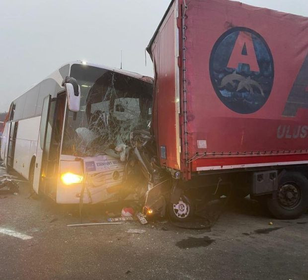 Kuzey Marmara'da büyük kaza: Çok sayıda ölü ve yaralı var - Resim : 2