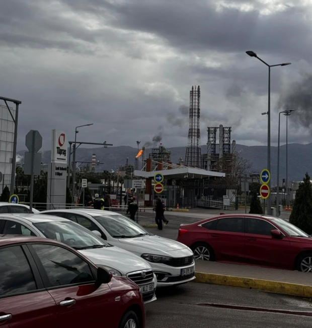 TÜPRAŞ'ta patlama: 'Bakım çalışması esnasında oldu, 12 yaralı var' - Resim : 3