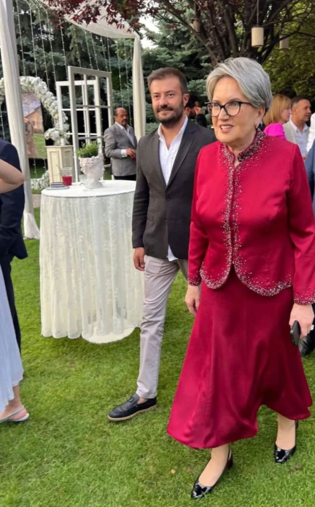Meral Akşener yeni imajıyla görüntülendi - Resim : 1