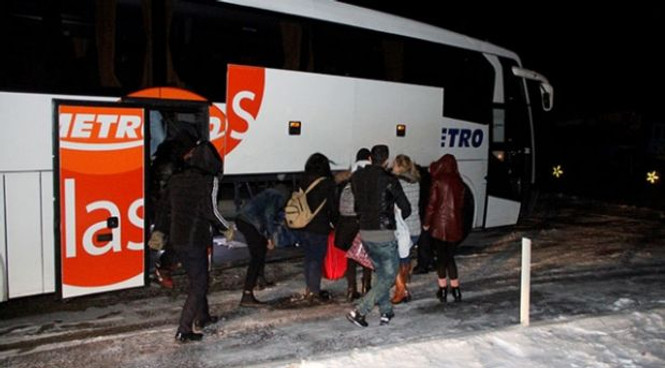 Kayseri'de yolcu otobüsü ile otomobil çarpıştı: 2 ölü, 1 yaralı - Resim : 1