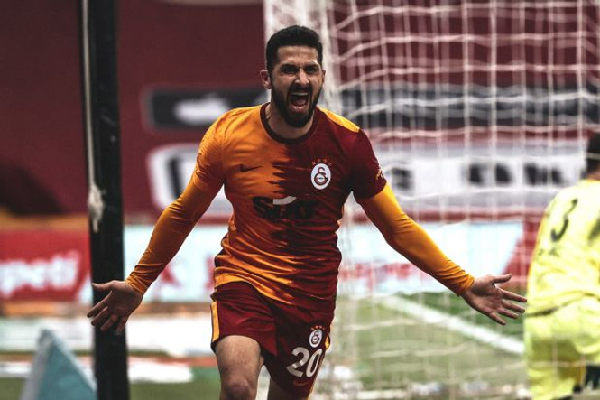 Galatasaray 3 puanı Emre Akbaba ile aldı - Resim : 1