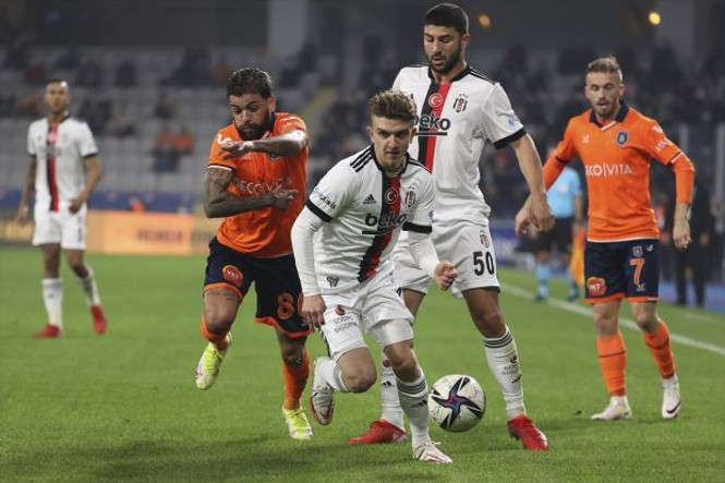 Beşiktaş deplasmanda Başakşehir'e mağlup oldu - Resim : 2