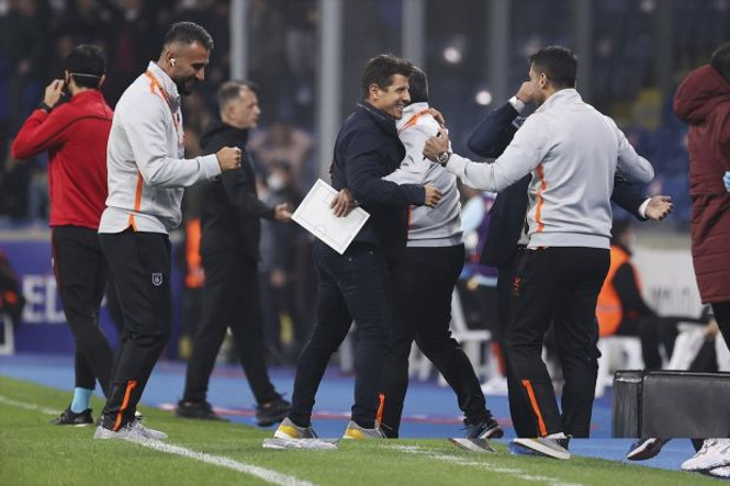 Beşiktaş deplasmanda Başakşehir'e mağlup oldu - Resim : 3