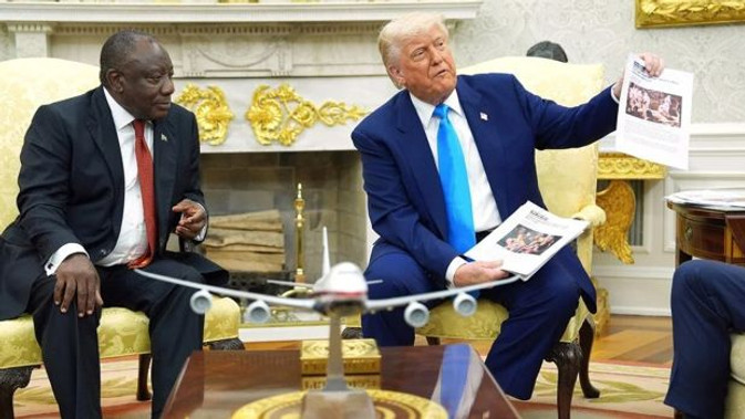Beyaz Saray'da ikinci Zelenski vakası: Trump, Güney Afrika lideri ile tartıştı - Resim : 1