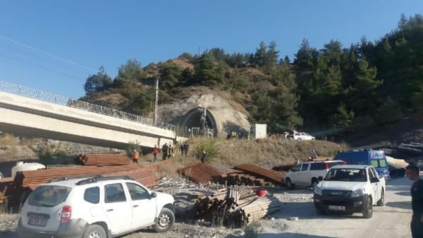 Bilecik'te tren kazası: 2 makinist hayatını kaybetti! - Resim : 2