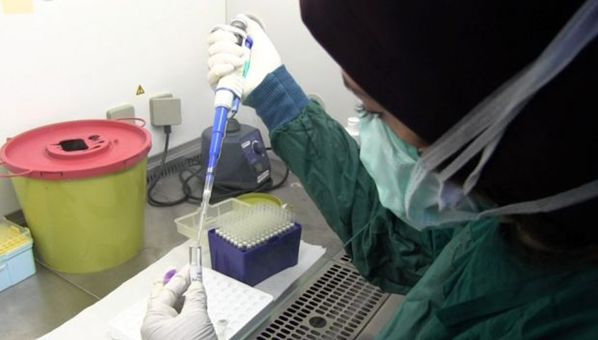 Türkiye'de denenen aşıdan sevindiren haber: İki sağlık çalışanında antikor oluştu - Resim : 1