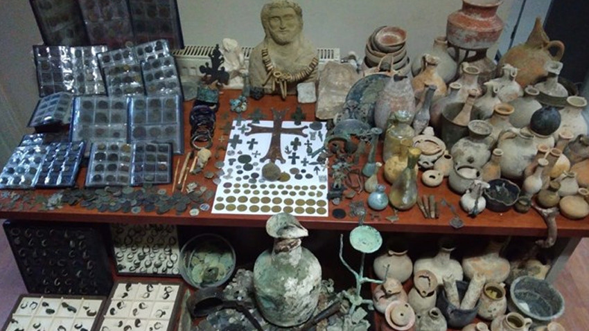 Kütahya'da 5 bin parça tarihi eser ele geçirildi