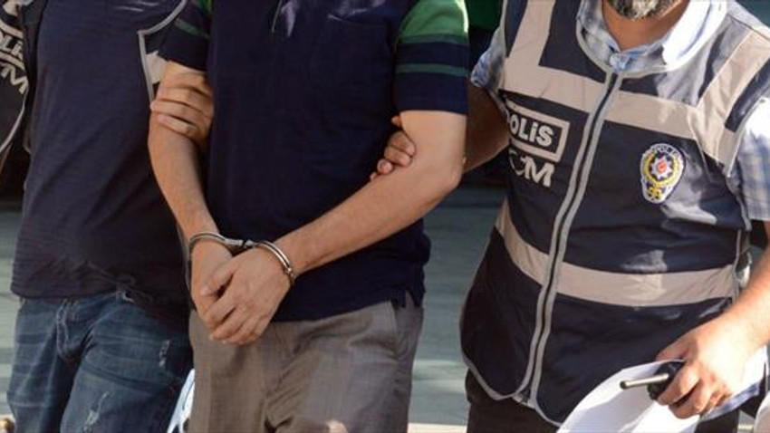 Cezaevindeki babasını ziyaret ederken yakalandı