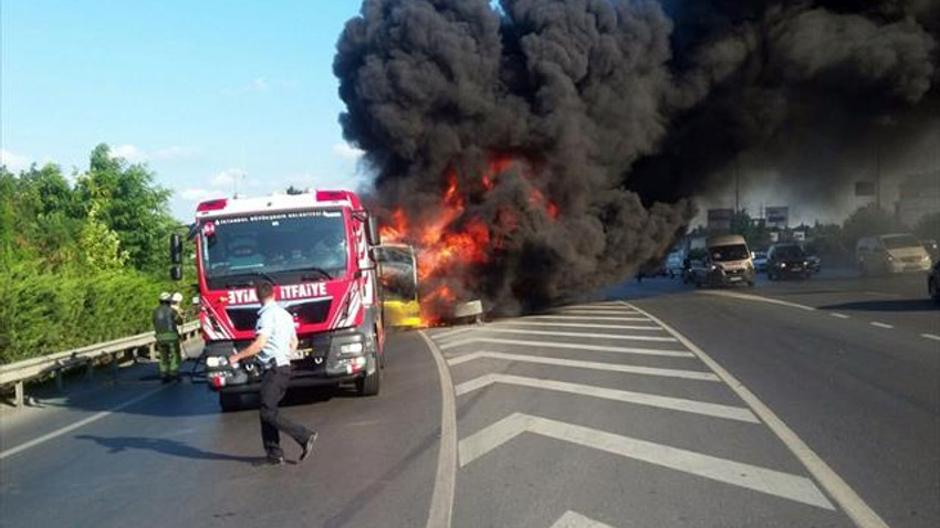 İstanbul’da belediye otobüsünde korkutan yangın