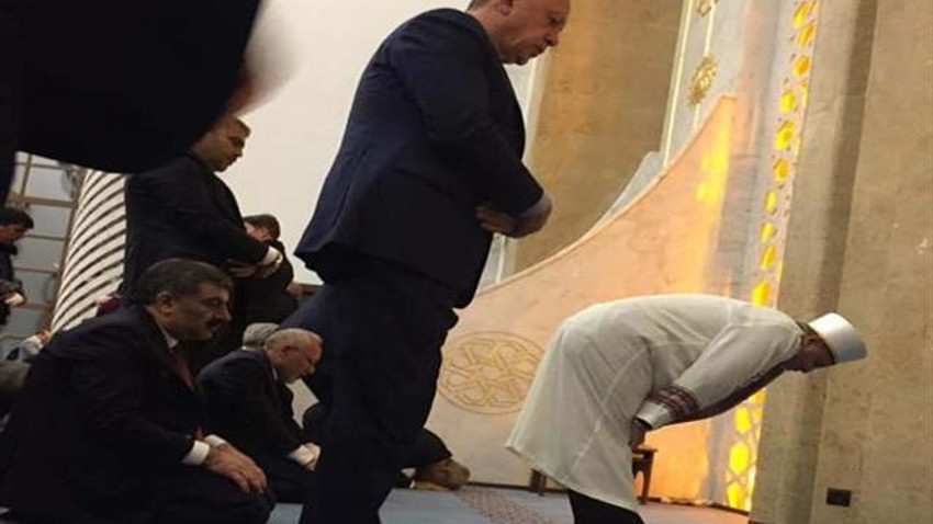 Cumhurbaşkanı Erdoğan İskenderun’da Kuranı Kerim okudu
