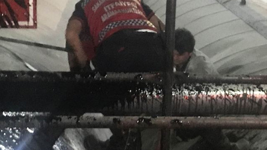 Sakarya'da feci kaza: Sıcak asfaltın içine düştü