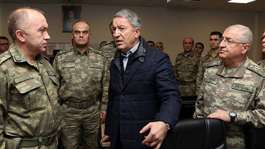 Bakan Akar: Yeri ve zamanı geldiğinde teröristler hendeklere gömülecek!
