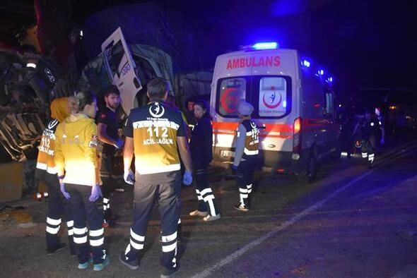Kırıkkale'de feci kaza! 2 kişi öldü, 16 kişi yaralandı - Sayfa 4